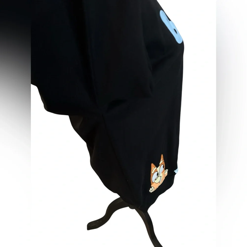 Bluey black long sleeve crewneck pullover sweatshirt unisex new with tags